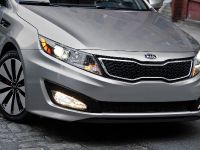 Kia Optima (2011) - picture 13 of 22