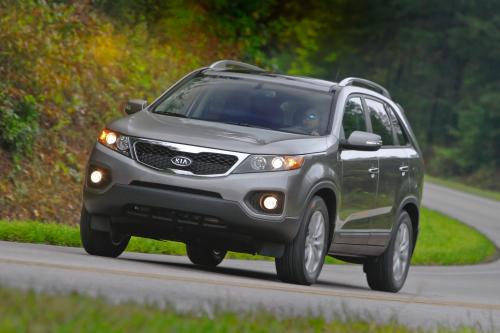 KIA Sorento (2011) - picture 8 of 48