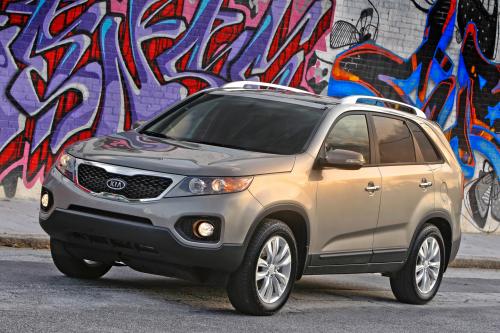 KIA Sorento (2011) - picture 17 of 48