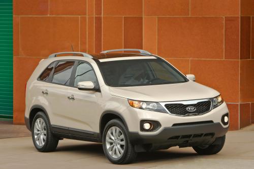 KIA Sorento (2011) - picture 41 of 48