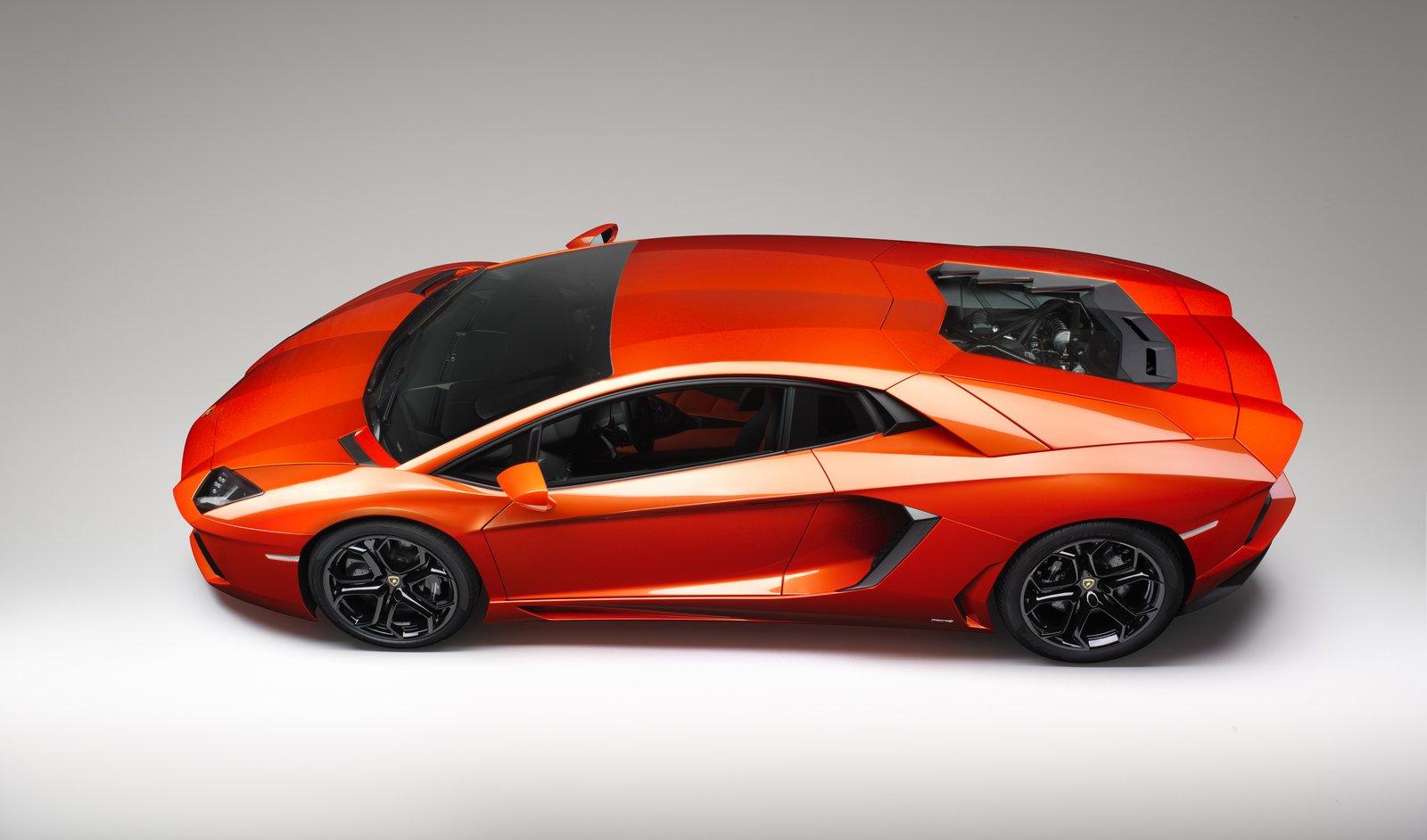 Lamborghini Aventador LP700-4