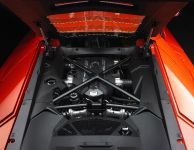 Lamborghini Aventador LP700-4 (2011) - picture 7 of 12