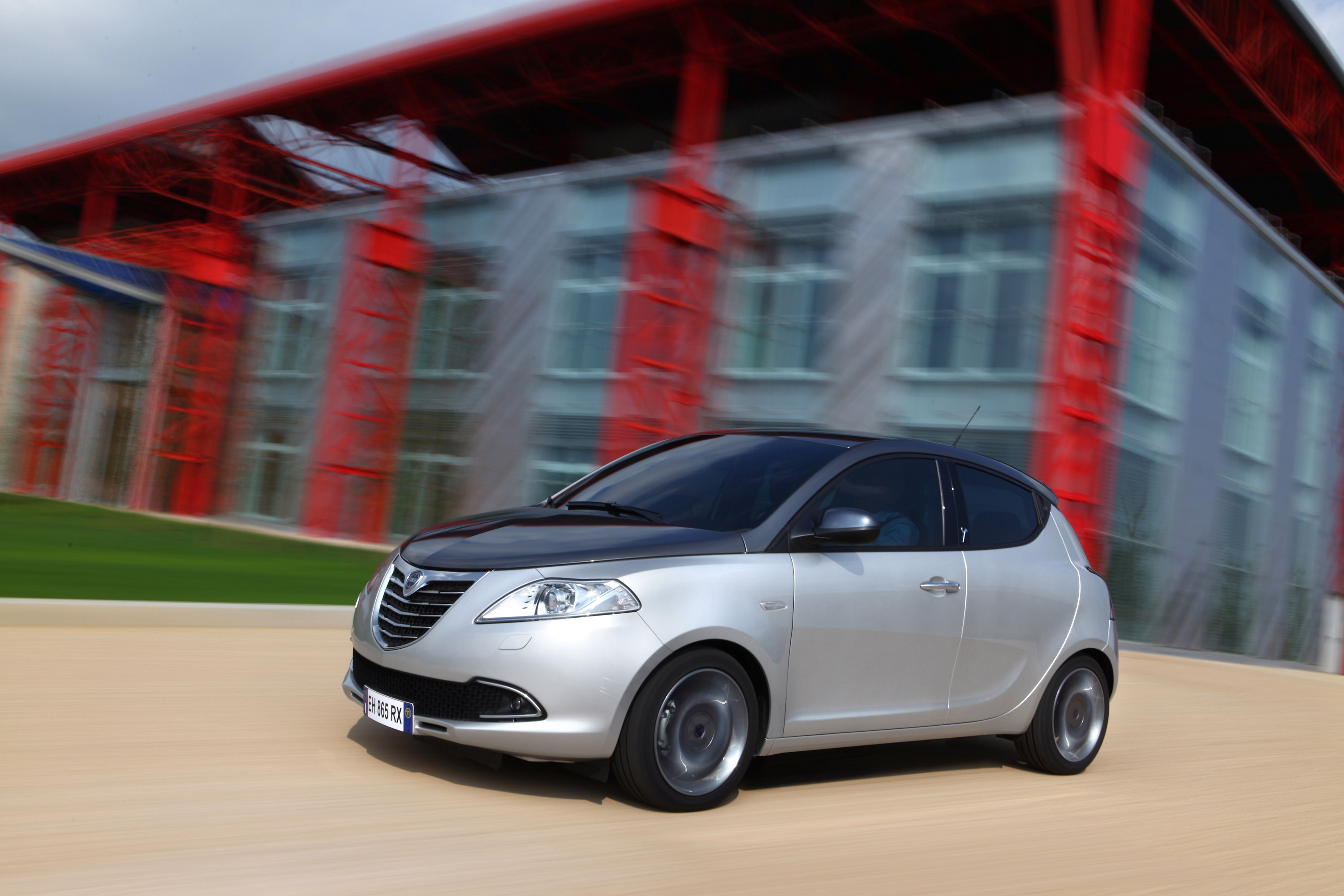 Lancia Ypsilon