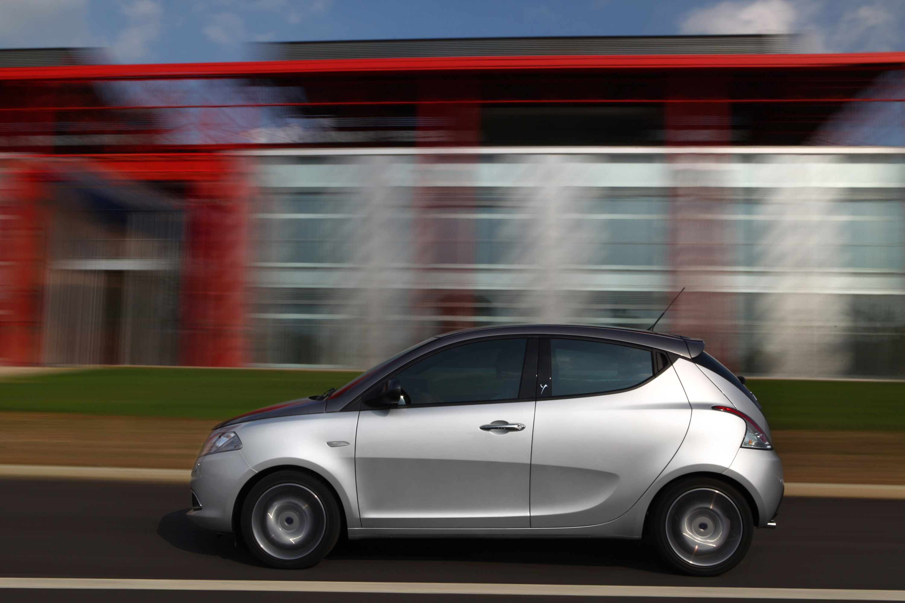 Lancia Ypsilon