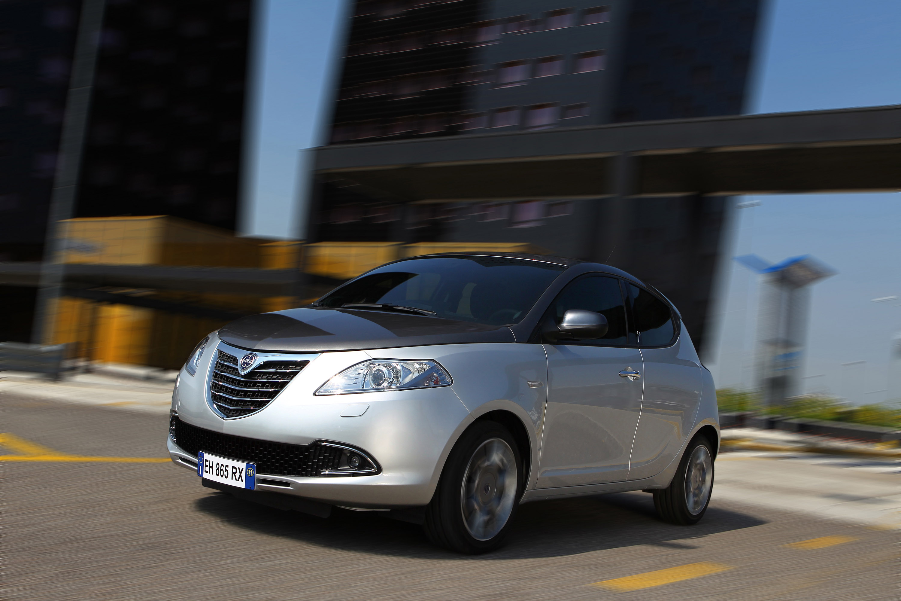 Lancia Ypsilon