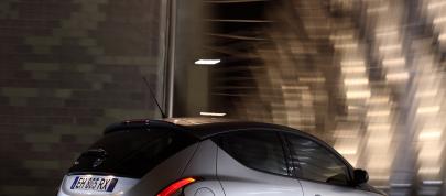 Lancia Ypsilon (2011) - picture 7 of 30