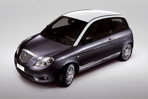 Lancia Ypsilon (2011) - picture 1 of 30