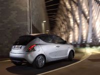 Lancia Ypsilon (2011) - picture 1 of 30