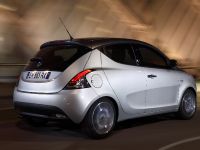 Lancia Ypsilon (2011) - picture 5 of 30