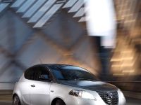 Lancia Ypsilon (2011) - picture 6 of 30