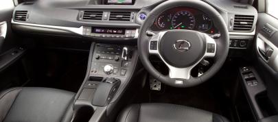 Lexus CT 200h F Sport (2011) - picture 12 of 14