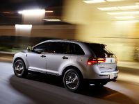 Lincoln MKX (2011) - picture 3 of 27