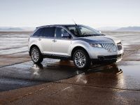 Lincoln MKX (2011) - picture 11 of 27