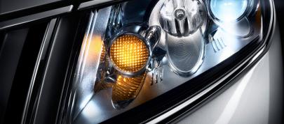 Lincoln MKZ Hybrid (2011) - picture 15 of 16