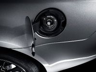 Lincoln MKZ Hybrid (2011) - picture 14 of 16