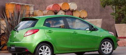 Mazda2 (2011) - picture 4 of 30
