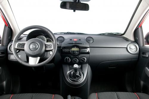 Mazda2 (2011) - picture 16 of 30