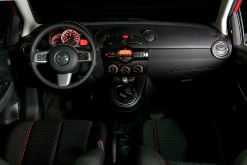 Mazda2 (2011) - picture 24 of 30