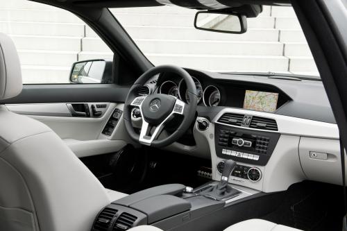 Mercedes-Benz C-Class (2011) - picture 8 of 10