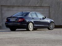 Mercedes-Benz C-Class (2011) - picture 2 of 10