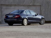 Mercedes-Benz C-Class (2011) - picture 2 of 10