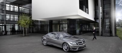 Mercedes-Benz CL63 AMG (2011) - picture 7 of 15