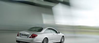 Mercedes-Benz CL63 AMG (2011) - picture 12 of 15