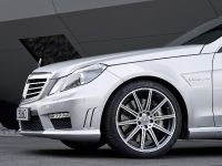Mercedes-Benz E 63 AMG (2011) - picture 7 of 12