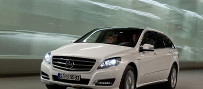 Mercedes-Benz R-Class (2011) - picture 7 of 14