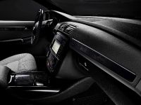 Mercedes-Benz R-Class (2011)