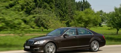 Mercedes-Benz S 63 AMG (2011) - picture 7 of 23