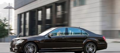 Mercedes-Benz S 63 AMG (2011) - picture 15 of 23