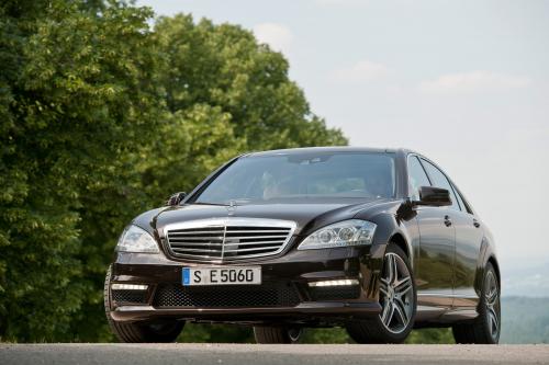 Mercedes-Benz S 63 AMG (2011) - picture 16 of 23