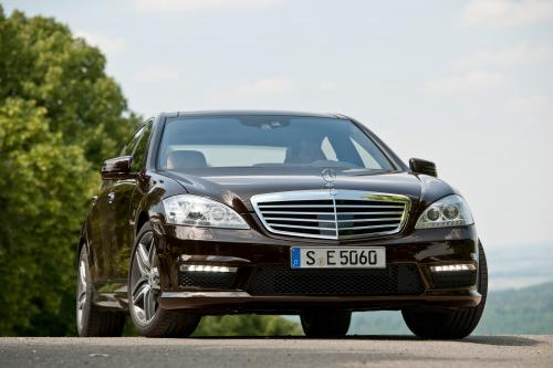 Mercedes-Benz S 63 AMG (2011) - picture 17 of 23