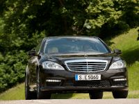 Mercedes-Benz S 63 AMG (2011) - picture 3 of 23