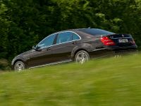 Mercedes-Benz S 63 AMG (2011) - picture 10 of 23