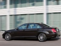Mercedes-Benz S 63 AMG (2011) - picture 13 of 23