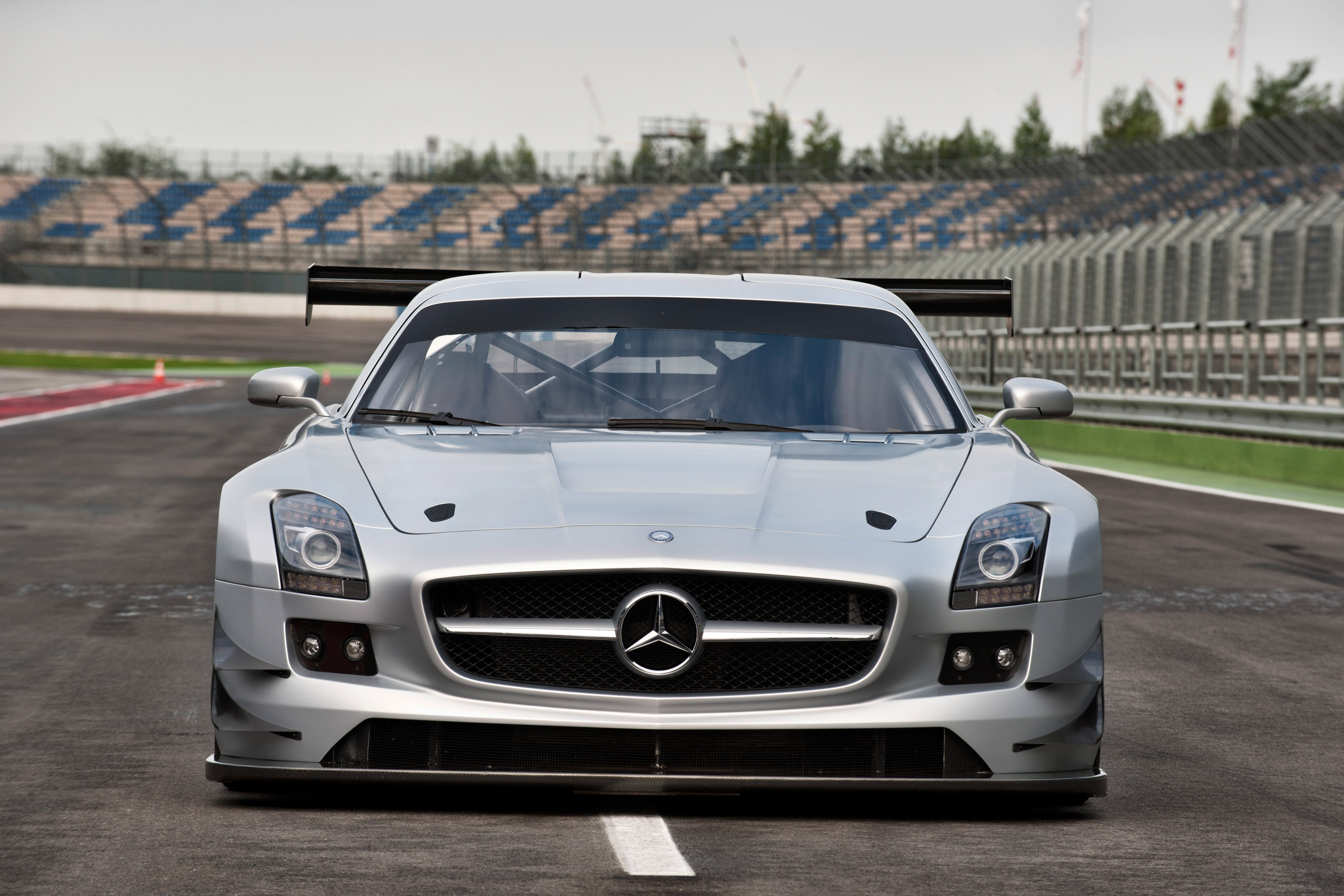 Mercedes-Benz SLS AMG GT3 track testing