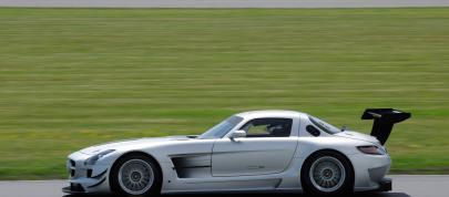 Mercedes-Benz SLS AMG GT3 track testing (2011) - picture 4 of 7