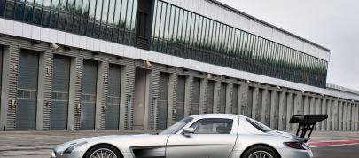 Mercedes-Benz SLS AMG GT3 track testing (2011) - picture 7 of 7