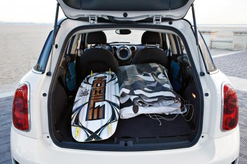 MINI Countryman (2011) - picture 40 of 84