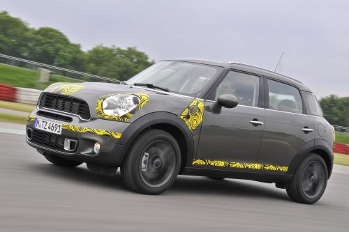 MINI Countryman (2011) - picture 57 of 84