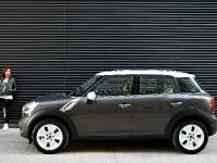 MINI Countryman (2011) - picture 4 of 84