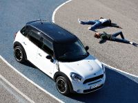 MINI Countryman (2011) - picture 35 of 84