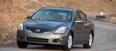 Nissan Altima Hybrid (2011) - picture 4 of 4