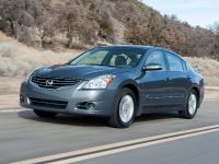 Nissan Altima Hybrid (2011) - picture 2 of 4