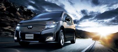 Nissan Elgrand (2011) - picture 4 of 9