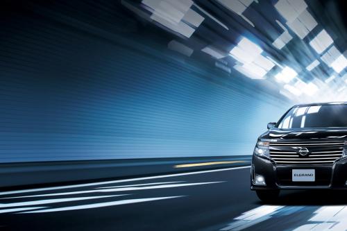 Nissan Elgrand (2011) - picture 1 of 9