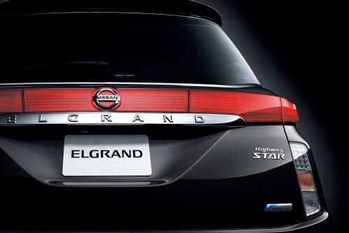 Nissan Elgrand (2011) - picture 9 of 9