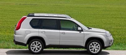 Nissan X-Trail (2011) - picture 7 of 10